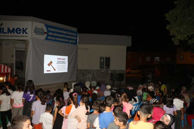 AÇIK HAVA SİNEMA GÜNLERİ BAŞLADI